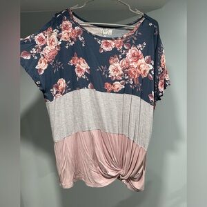 Women’s plus top